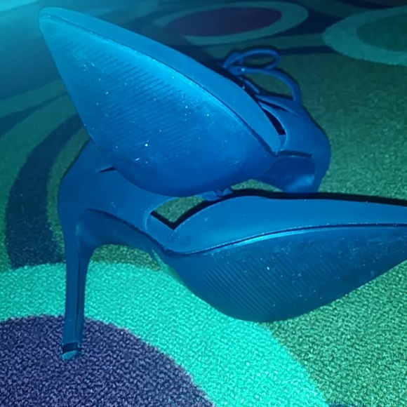 Lace up black heels - Picture 2 of 5